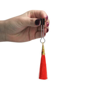 Clipsuri Sfarcuri Lovetoy Glamour Tassel Nipple Clamp Red Clipsuri Sfarcuri Lovetoy Glamour Tassel Nipple Clamp Red
